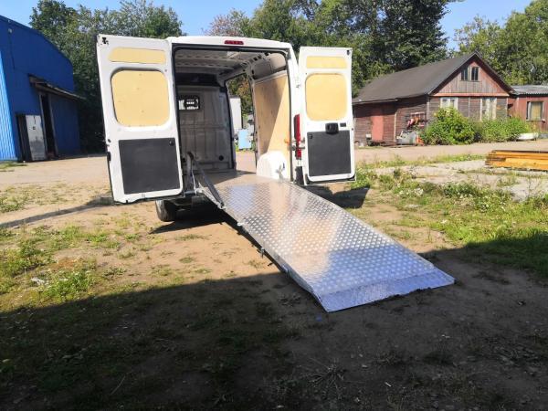 Погрузочный / перегрузочный мост для садовой техники